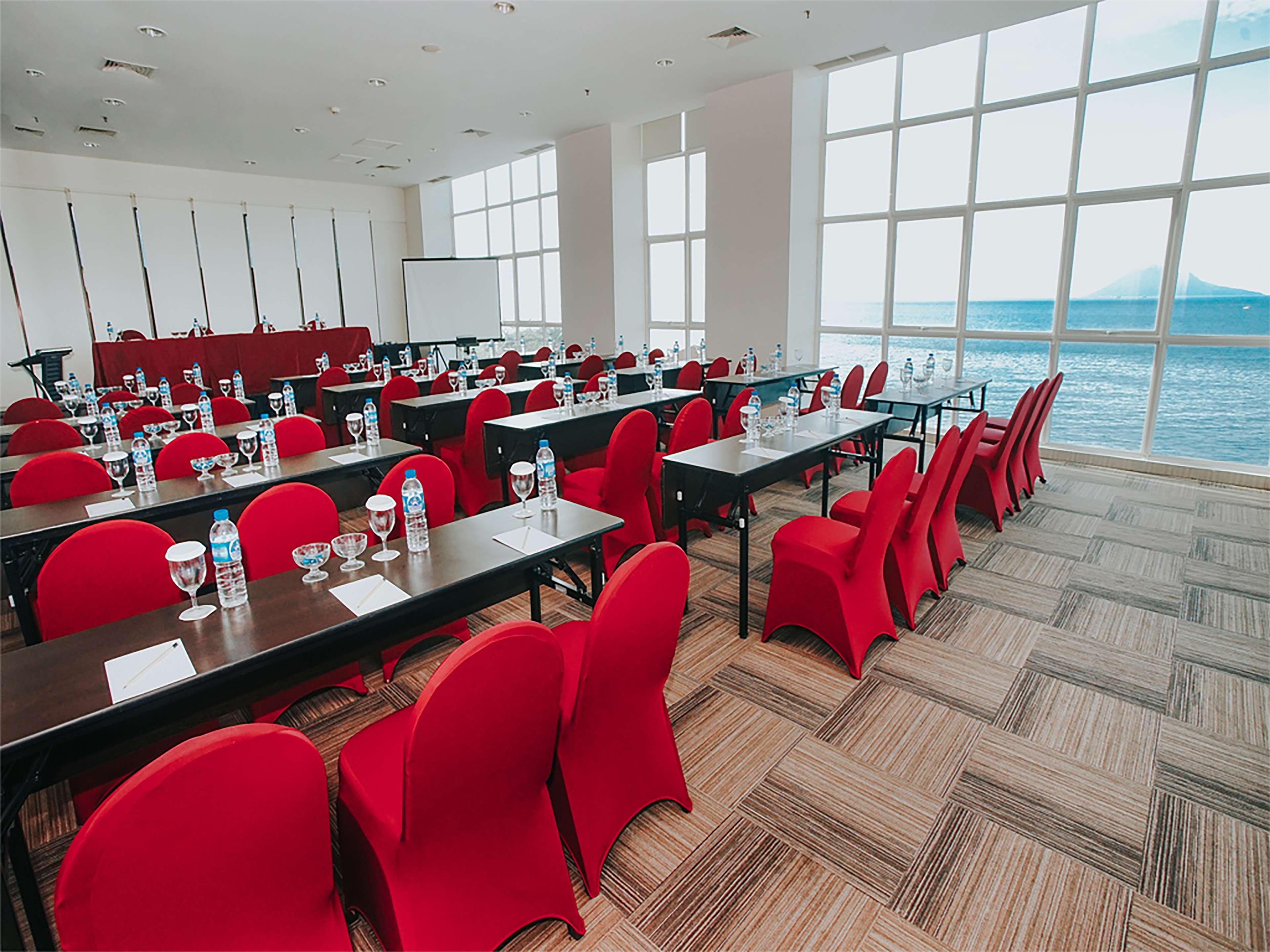 Best Western The Lagoon Hotel Manado Kültér fotó